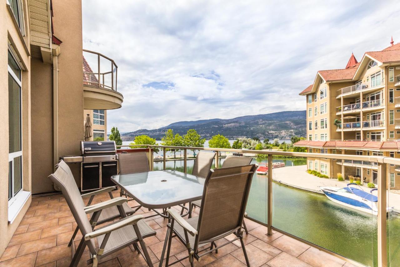 Sunset Waterfront Resort By Discover Kelowna Resort Accommodations Exterior foto