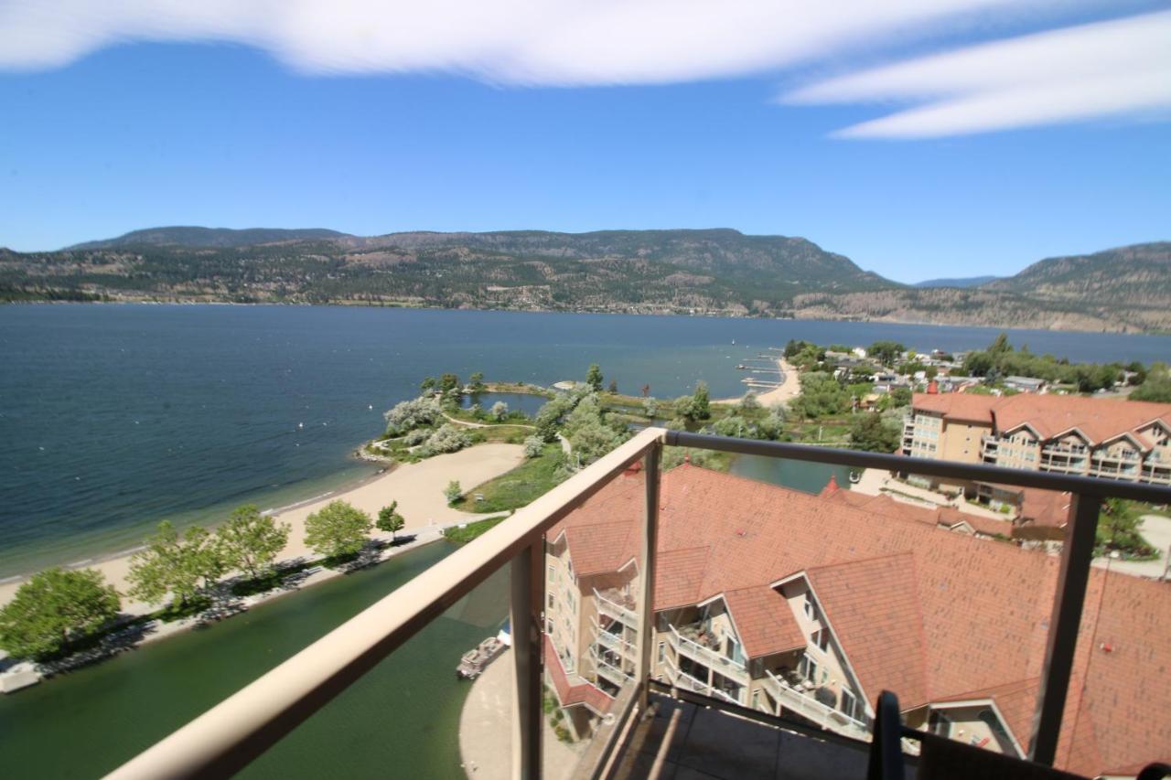 Sunset Waterfront Resort By Discover Kelowna Resort Accommodations Exterior foto